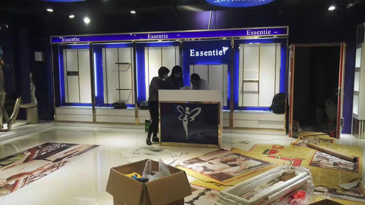 內(nèi)衣、服裝展柜